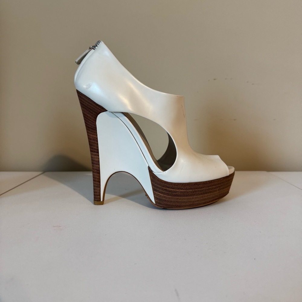 Gucci Brown and White Platform Shoes with Sculptural Design